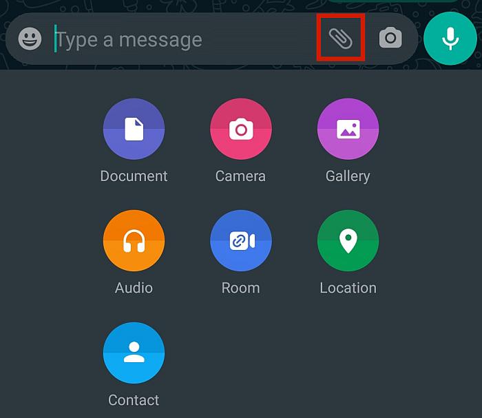 Dosya eki düğmesinin vurgulandığı Whatsapp sohbet kutusu
