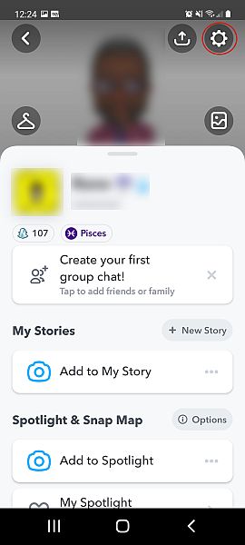 صفحة ملف تعريف مستخدم Snapchat مع تمييز رمز الترس